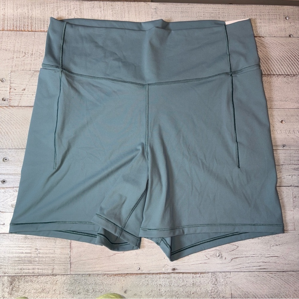 NWT! Women’s Calia Puya Green 5” Inseam Inspire High Rise Bike Short Size  XXL